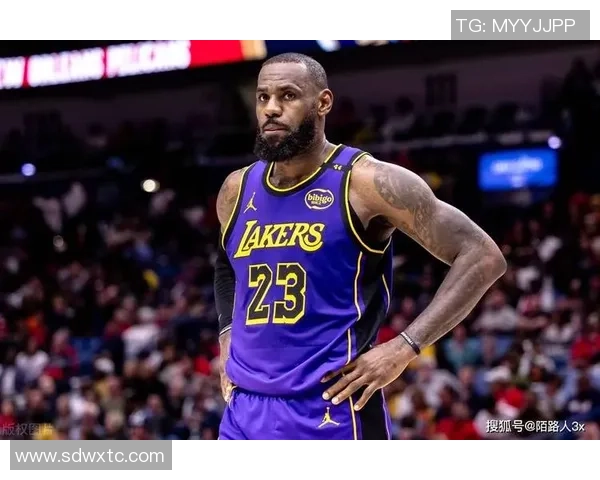 詹姆斯的传奇之路:从天才少年到NBA历史最佳球员的蜕变与成就